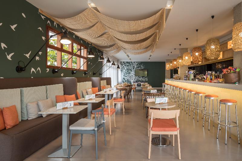 Aqua Hotel Bertran Park