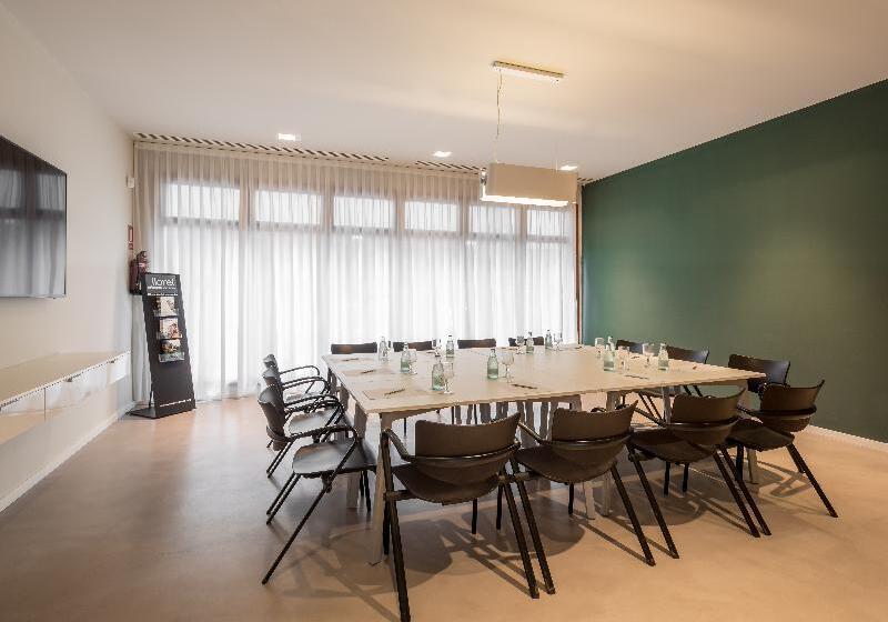 Aqua Hotel Bertran Park