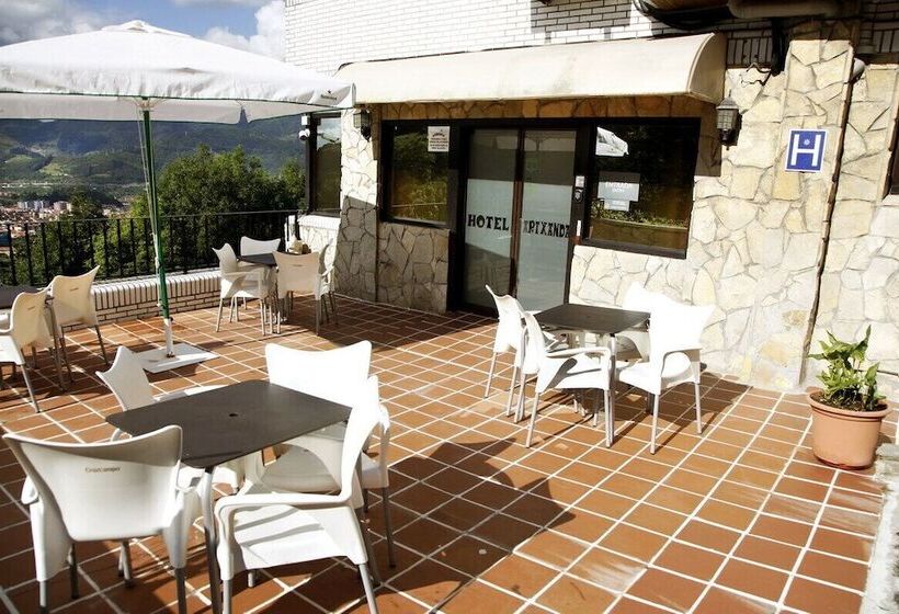 בית מלון כפרי Artxanda Bilbao, Parking Gratuito En El Exterior