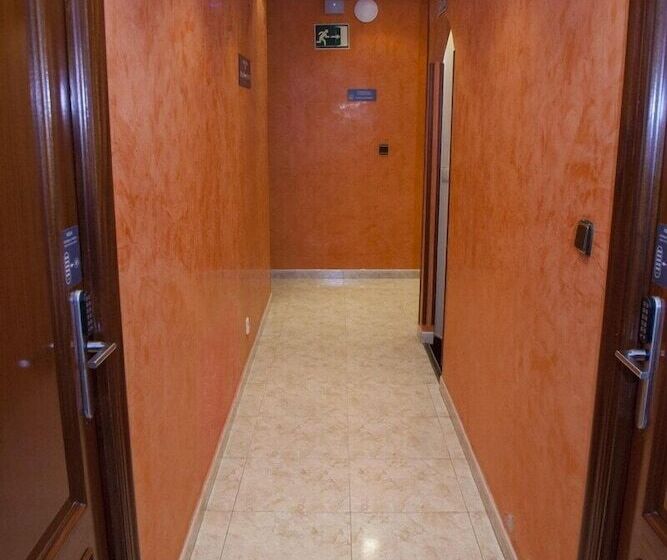 בית מלון כפרי Artxanda Bilbao, Parking Gratuito En El Exterior