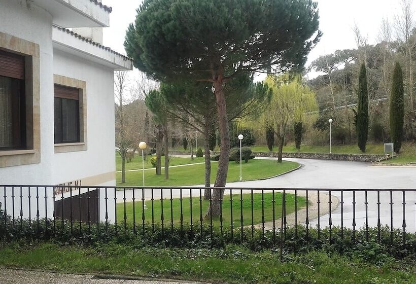 فندق Balneario De Ledesma