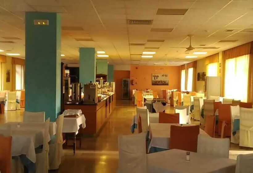 فندق Balneario De Ledesma