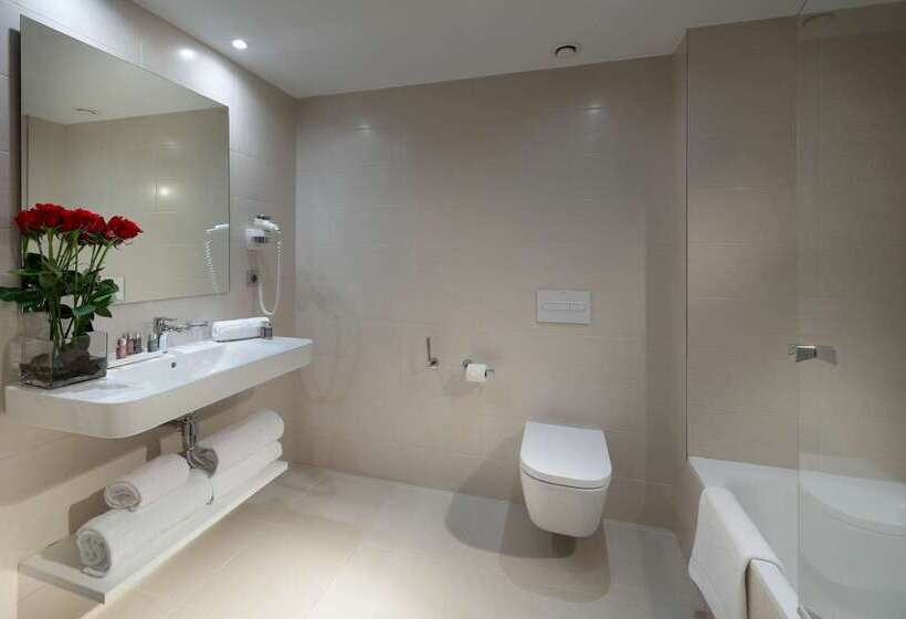 בית מלון כפרי Barcelo Bilbao Nervion