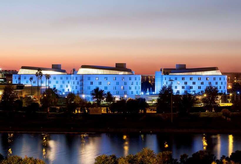 호텔 Barcelo Sevilla Renacimiento