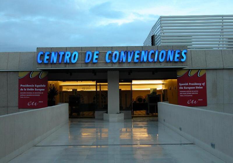 酒店 Beatriz Toledo Auditorium & Spa