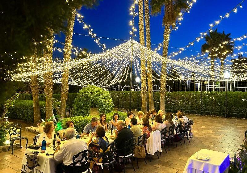 酒店 Beatriz Toledo Auditorium & Spa