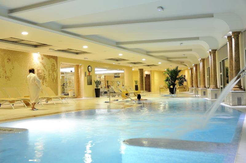 酒店 Beatriz Toledo Auditorium & Spa