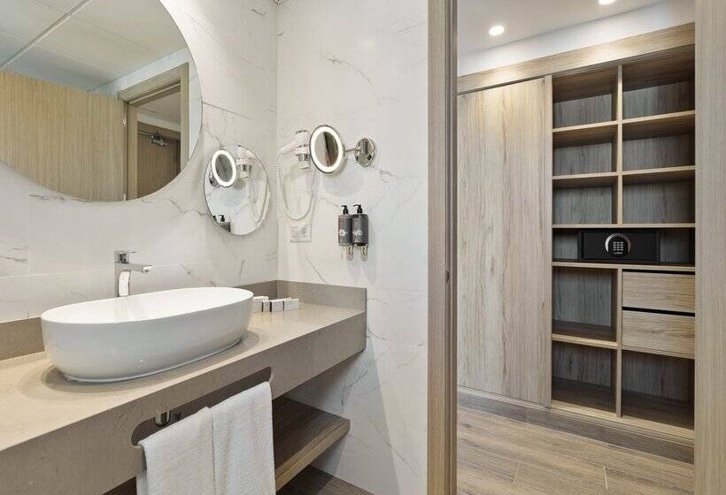 ホテル Best Triton