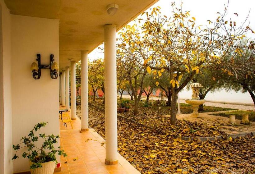 בית מלון כפרי Bon Lloc