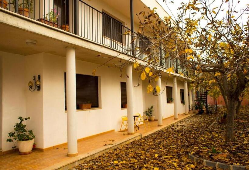 בית מלון כפרי Bon Lloc