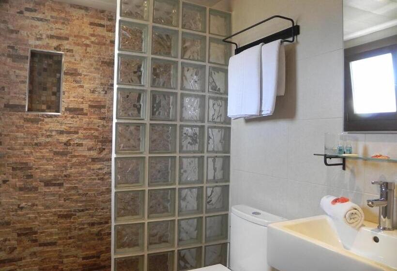 בית מלון כפרי Bonaire