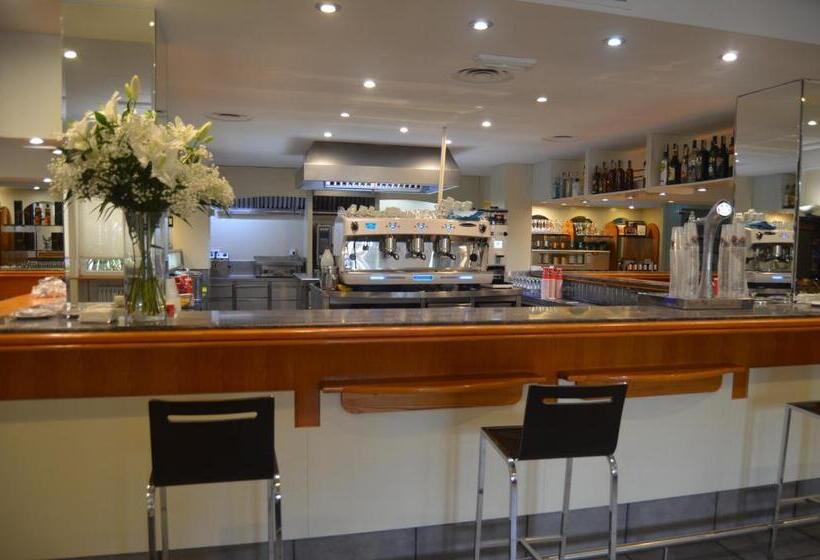 ホテル Brujas De Irues