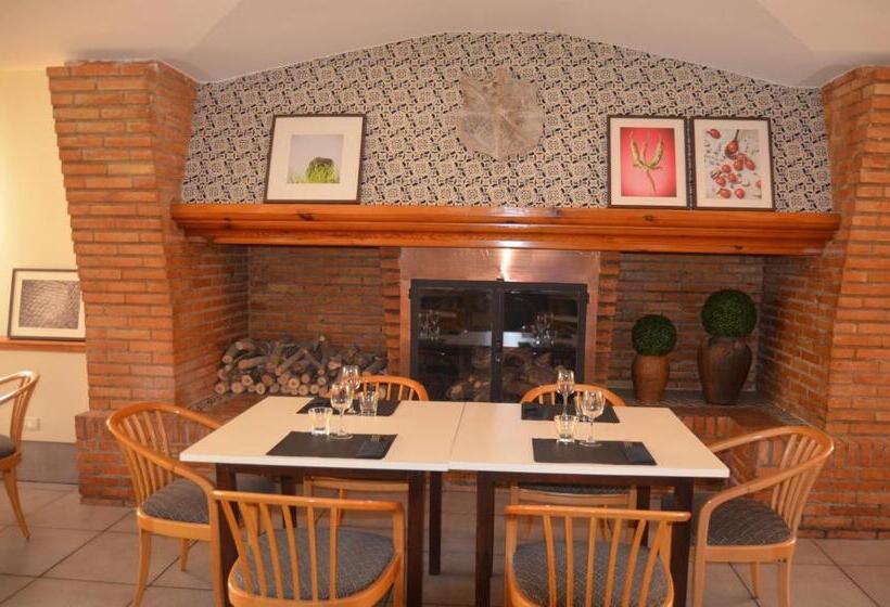 ホテル Brujas De Irues