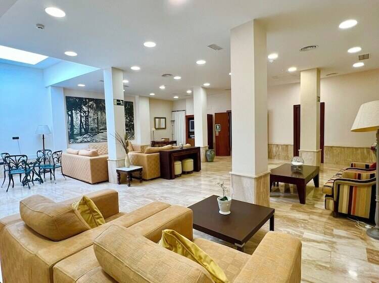 هتل Carlos V Malaga