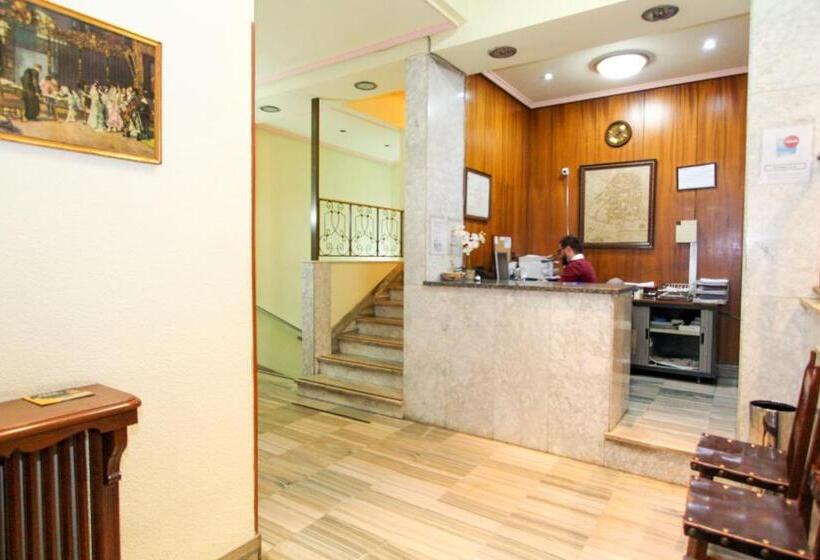 فندق Castellano Centro