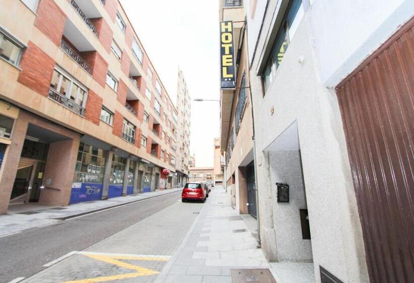 فندق Castellano Centro