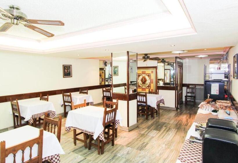 فندق Castellano Centro