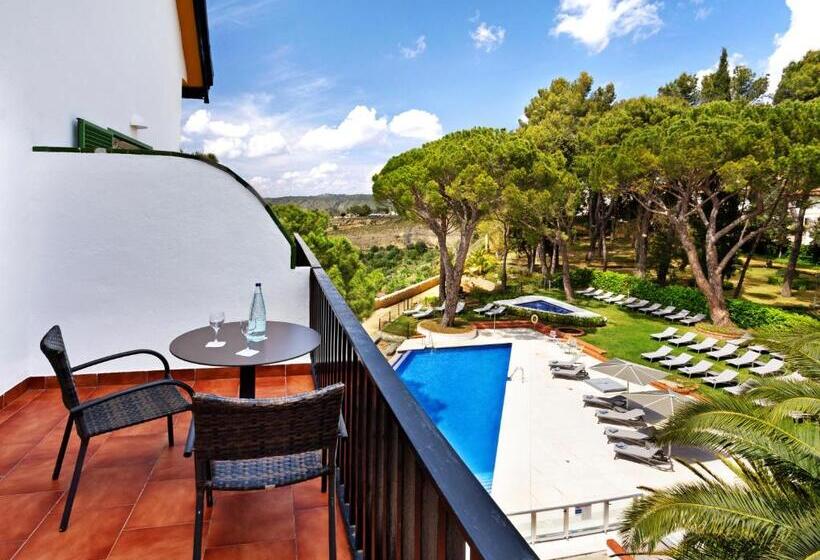 Отель Catalonia Reina Victoria