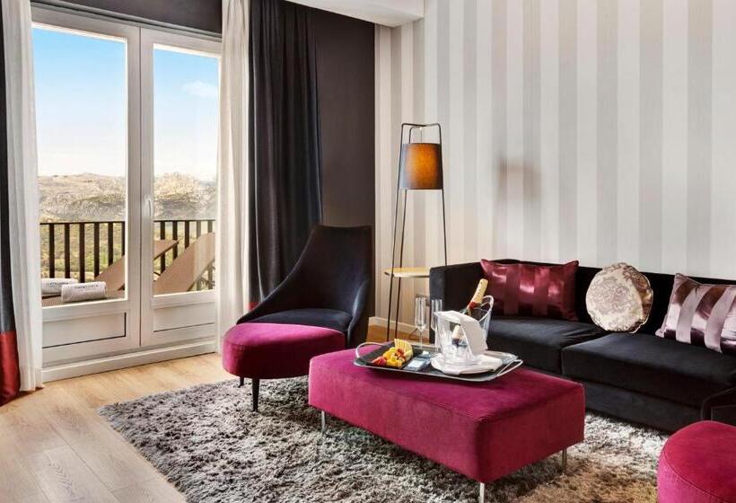 Отель Catalonia Reina Victoria