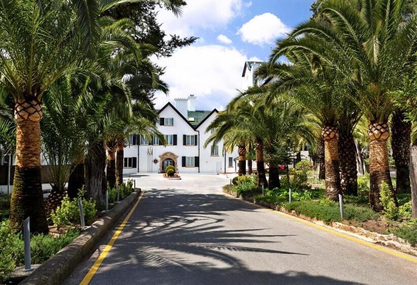 Отель Catalonia Reina Victoria