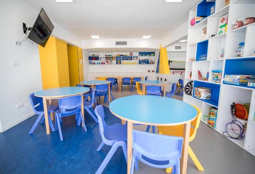 ホテル Cesar Augustus