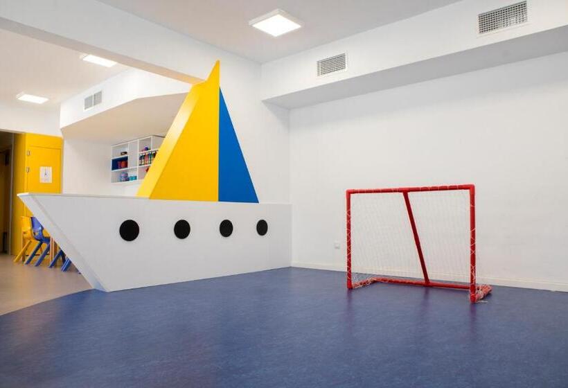 ホテル Cesar Augustus