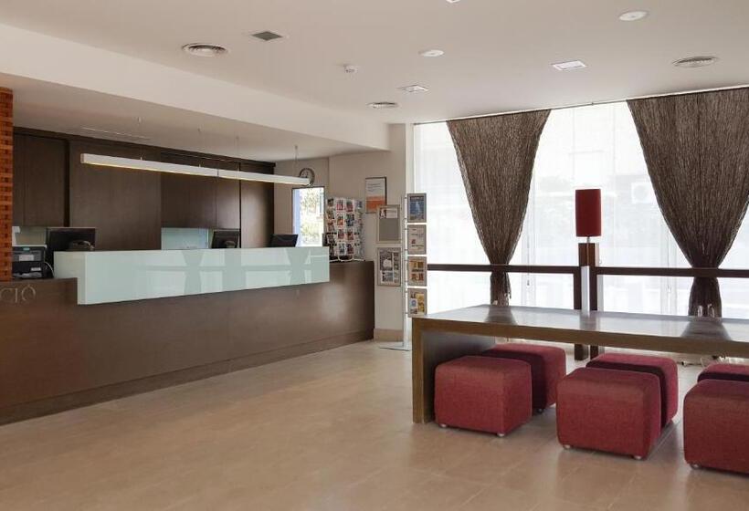 ホテル Cesar Augustus