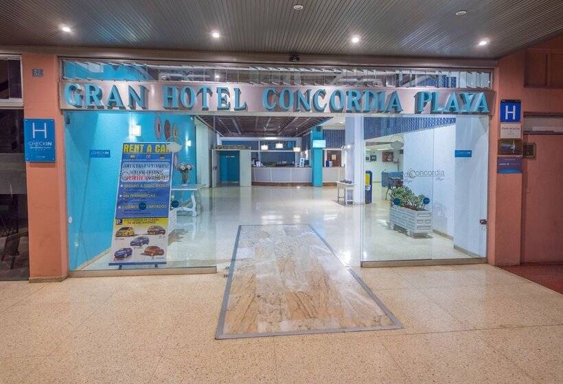 ホテル Checkin Concordia Playa