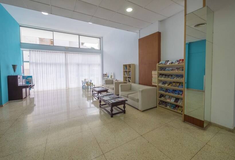 ホテル Checkin Concordia Playa