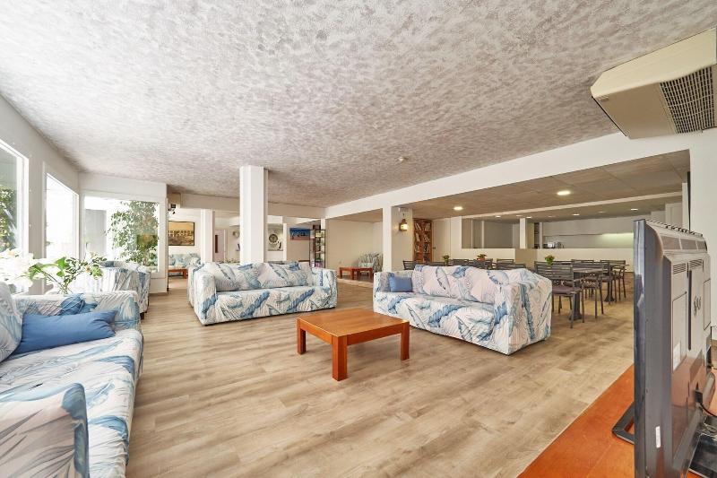 Отель Checkin Torredembarra