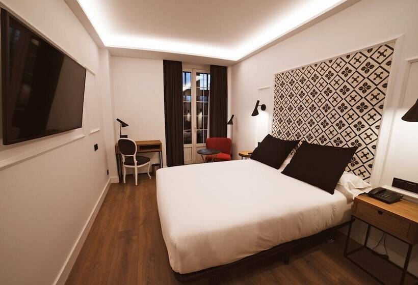 فندق Colon Plaza