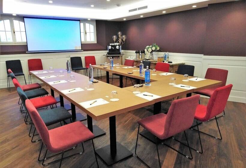 فندق Colon Plaza