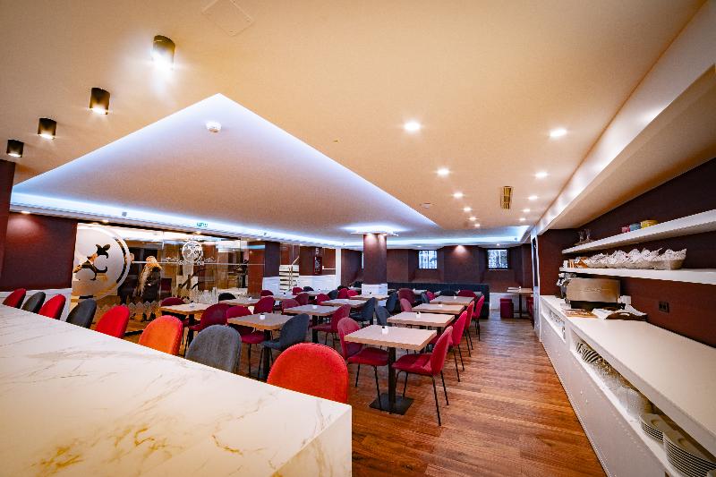 فندق Colon Plaza