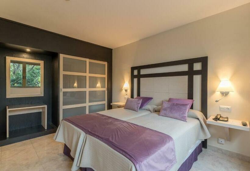 ホテル Colon Rambla