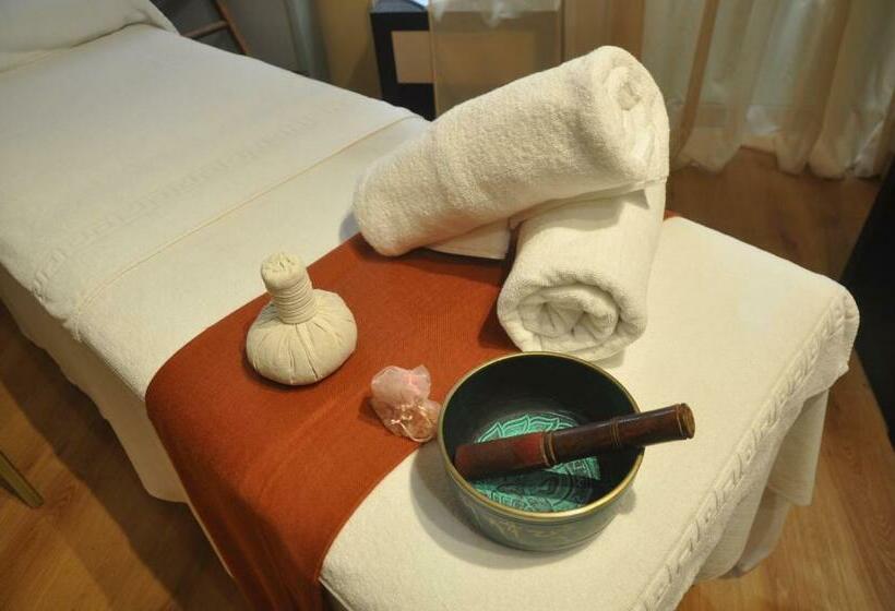 ホテル Colon Rambla