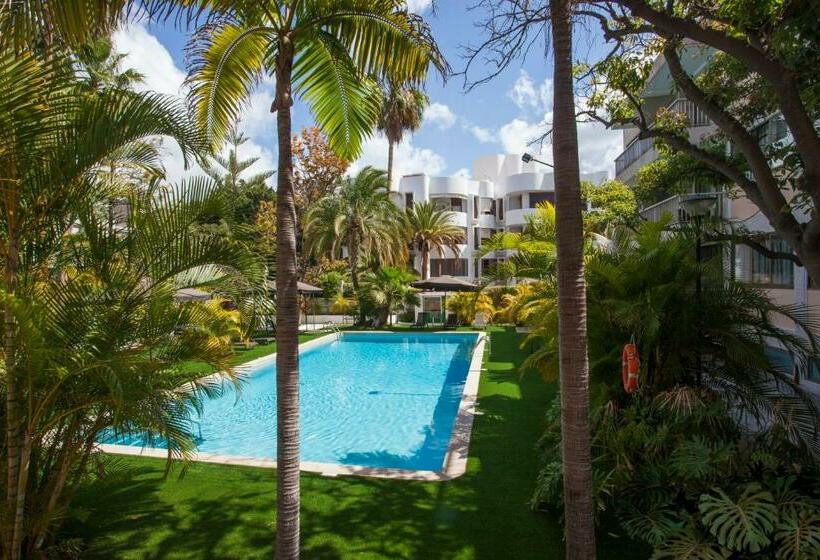 ホテル Colon Rambla