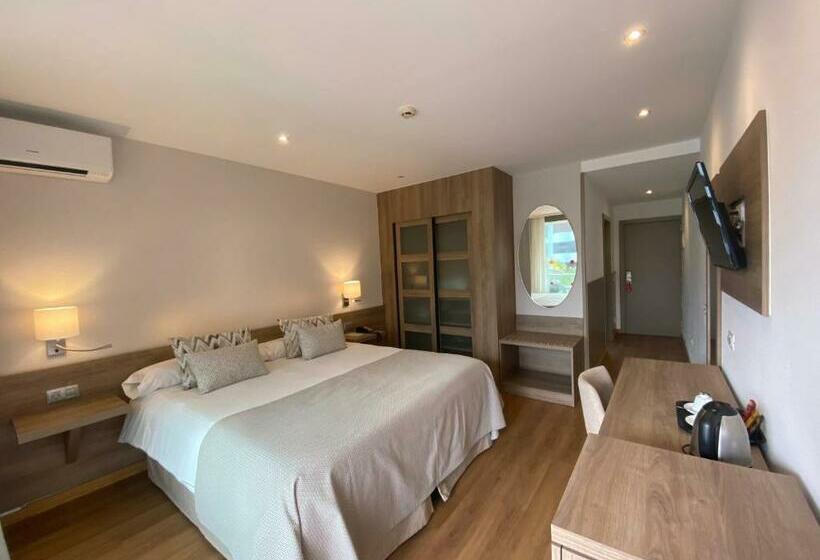 ホテル Colon Rambla