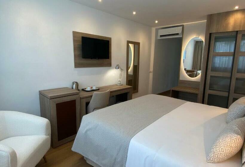 ホテル Colon Rambla