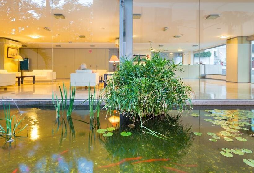 ホテル Colon Rambla