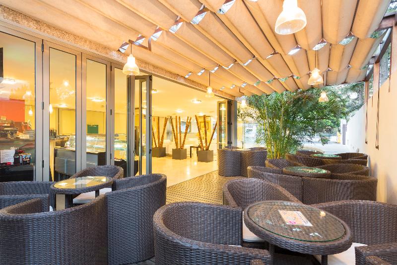 ホテル Colon Rambla