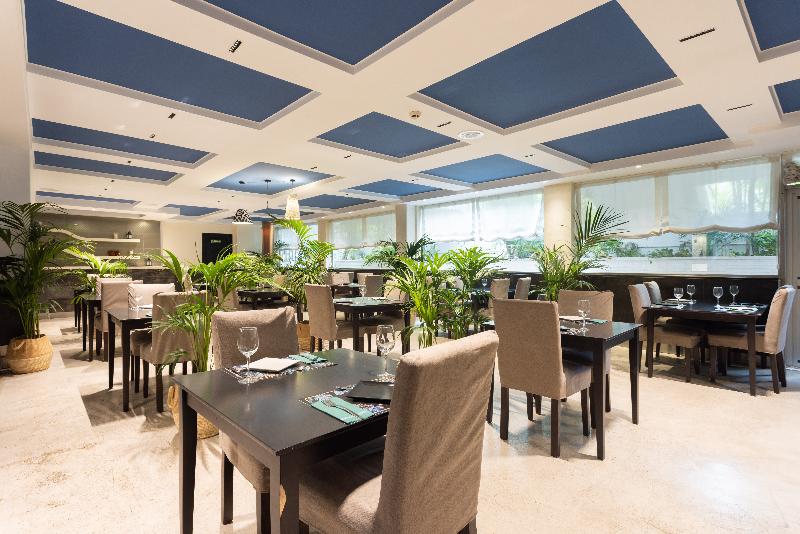 ホテル Colon Rambla