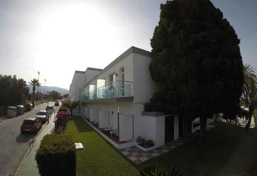 Отель Complejo Los Rosales