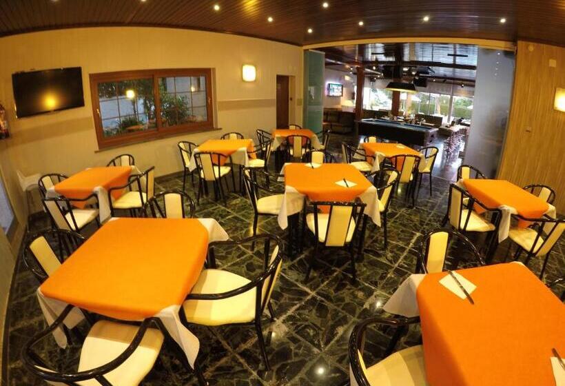 Отель Complejo Los Rosales