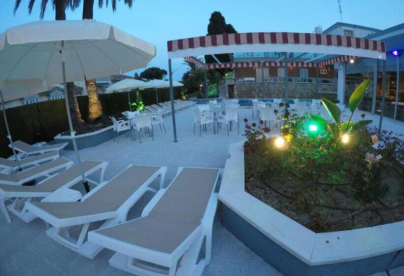 Отель Complejo Los Rosales