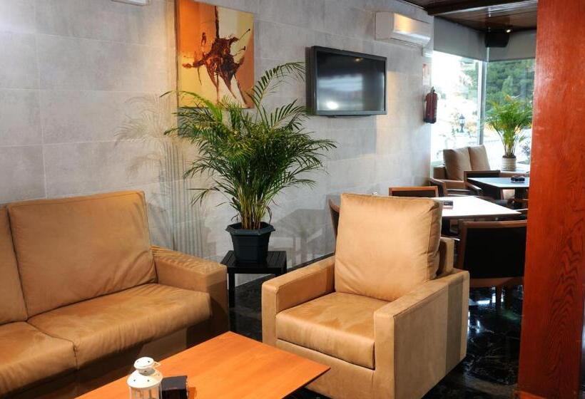 Отель Complejo Los Rosales