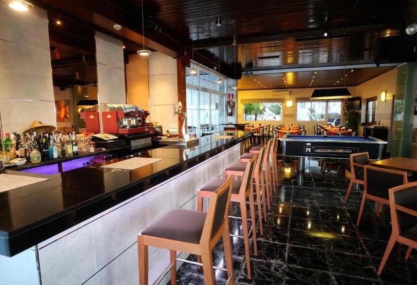 Отель Complejo Los Rosales