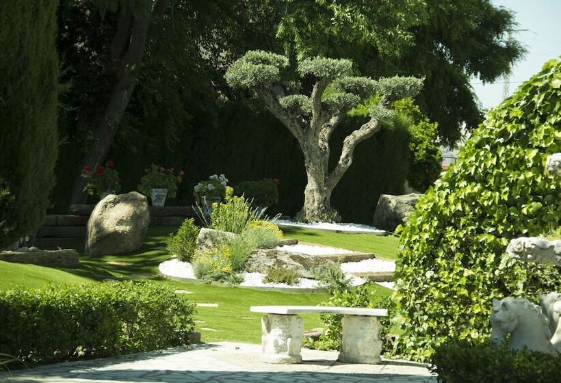 فندق Complejo París