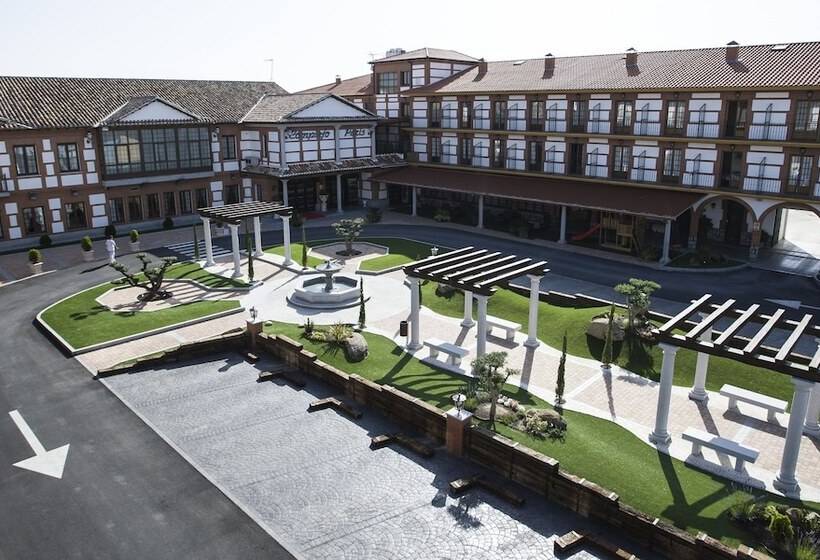 בית מלון כפרי Complejo París