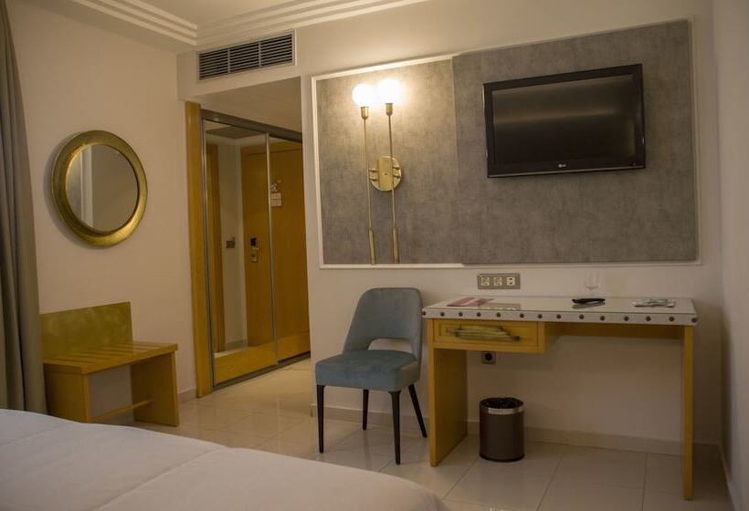 فندق Complejo París