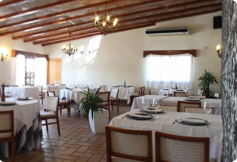 בית מלון כפרי Delta